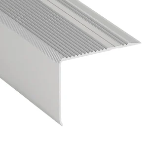 Nez De Marches Méga Strié Romus 56,5 X 70 Mm Alu Incolore 3 Mètres 9